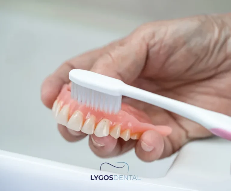 How to Clean Dentures?